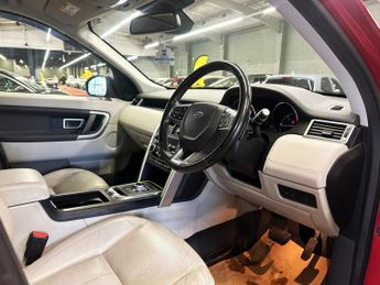 LAND ROVER DISCOVERY SPORT 2.0 TD4 HSE SUV 5dr Diesel Auto 4WD Euro 6 (s/s) (180 ps)