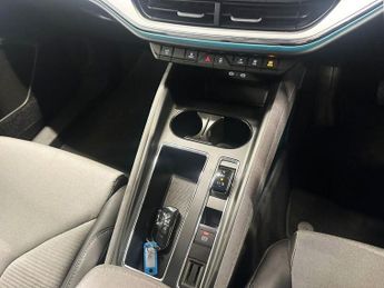 SKODA 105 iV 62kWh 60 SUV 5dr Electric Auto (DC120kW) (179 ps)