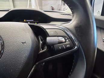 SKODA 105 iV 62kWh 60 SUV 5dr Electric Auto (DC120kW) (179 ps)