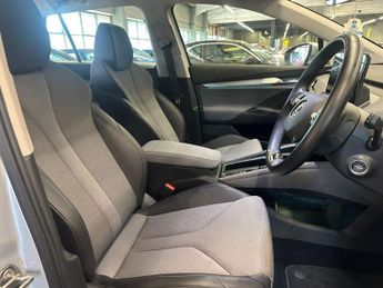 SKODA 105 iV 62kWh 60 SUV 5dr Electric Auto (DC120kW) (179 ps)