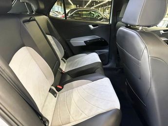 VOLKSWAGEN ID.3 Pro S 77kWh Tour Hatchback 5dr Electric Auto (4 Seat) (204 ps)
