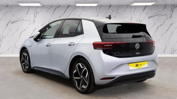 VOLKSWAGEN ID.3 Pro S 77kWh Tour Hatchback 5dr Electric Auto (4 Seat) (204 ps)