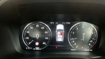 VOLVO XC60 2.0 T5 Momentum SUV 5dr Petrol Auto AWD Euro 6 (s/s) (250 ps)