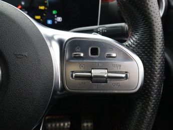 MERCEDES-BENZ A-CLASS 1.3 A200 AMG Line (Executive) Hatchback 5dr Petrol 7G-DCT Euro 6