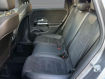 MERCEDES-BENZ B-CLASS 1.3 B250e 15.6kWh AMG Line Edition (Premium Plus) MPV 5dr Petrol