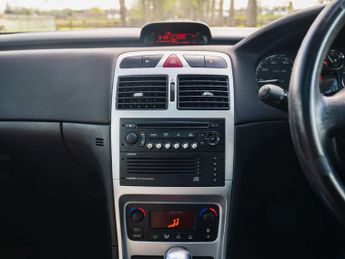 PEUGEOT 307 1.6 16v SE Estate 5dr Petrol Tiptronic (194 g/km, 110 bhp)