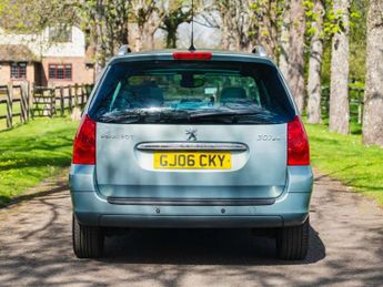 PEUGEOT 307 1.6 16v SE Estate 5dr Petrol Tiptronic (194 g/km, 110 bhp)
