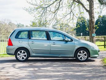 PEUGEOT 307 1.6 16v SE Estate 5dr Petrol Tiptronic (194 g/km, 110 bhp)