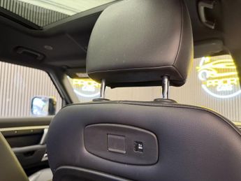 LAND ROVER DEFENDER 3.0 D250 MHEV X-Dynamic SE SUV 5dr Diesel Auto 4WD Euro 6 (s/s) 