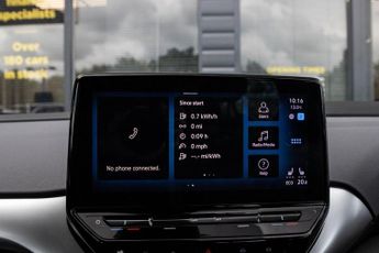 VOLKSWAGEN 181 Pure 52kWh Life SUV 5dr Electric Auto (148 ps)