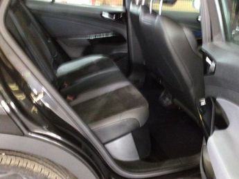 VOLKSWAGEN 181 Pure 52kWh Life SUV 5dr Electric Auto (148 ps)