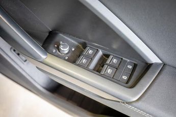 AUDI Q3 2.0 TFSI 40 S line SUV 5dr Petrol S Tronic quattro Euro 6 (s/s) 