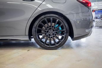 MERCEDES-BENZ A-CLASS 2.0 A35 AMG (Premium) Saloon 4dr Petrol SpdS DCT 4MATIC Euro 6 (