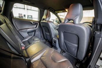 VOLVO XC60 2.0 D4 R-Design Lux Nav SUV 5dr Diesel Geartronic Euro 6 (s/s) (