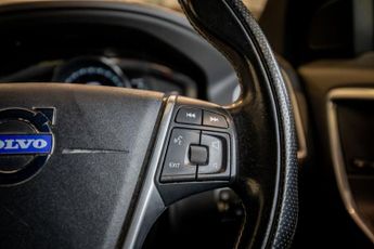 VOLVO XC60 2.0 D4 R-Design Lux Nav SUV 5dr Diesel Geartronic Euro 6 (s/s) (