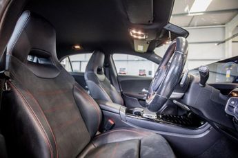 MERCEDES-BENZ A-CLASS 1.3 A200 AMG Line (Executive) Hatchback 5dr Petrol 7G-DCT Euro 6