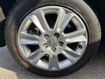 AUDI A1 1.6 TDI SE Hatchback 3dr Diesel Manual Euro 5 (s/s) (105 ps)