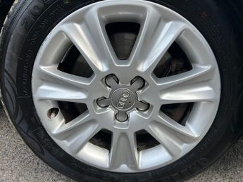 AUDI A1 1.6 TDI SE Hatchback 3dr Diesel Manual Euro 5 (s/s) (105 ps)