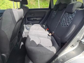 KIA SOUL 1.6 CRDi Tempest SUV 5dr Diesel Auto Euro 4 (126 bhp)