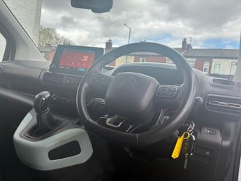 CITROEN BERLINGO 1.5 BlueHDi Feel M MPV 5dr Diesel Manual Euro 6 (75 ps)
