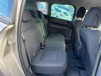 PEUGEOT 3008 1.6 e-HDi Active SUV 5dr Diesel EGC Euro 5 (s/s) (115 ps)