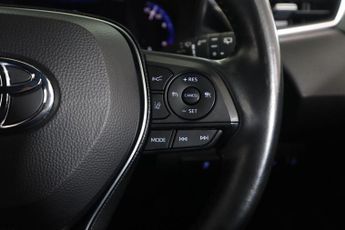 TOYOTA COROLLA 1.8 VVT-h Design CVT Euro 6 (s/s) 5dr