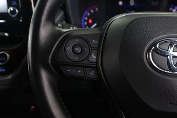 TOYOTA COROLLA 1.8 VVT-h Design CVT Euro 6 (s/s) 5dr