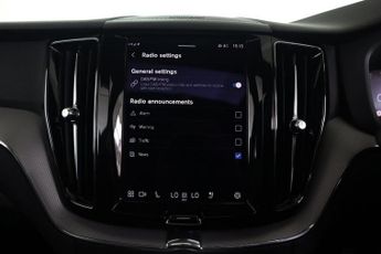 VOLVO XC60 2.0 B5 MHEV R-Design Auto Euro 6 (s/s) 5dr