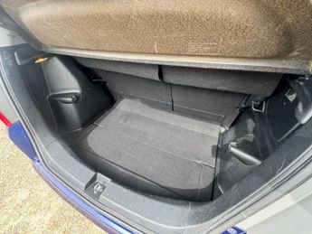 HONDA JAZZ 1.4 i-VTEC ES Hatchback 5dr Petrol i SHIFT Euro 4 (100 ps)
