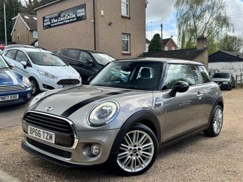 MINI Hatch 1.5 Cooper Hatchback 3dr Petrol Auto Euro 6 (s/s) (136 ps)
