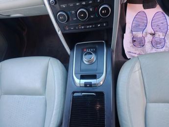 LAND ROVER DISCOVERY SPORT 2.2 SD4 SE SUV 5dr Diesel Auto 4WD Euro 5 (s/s) (190 ps)