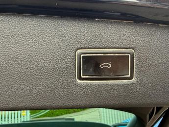 VOLKSWAGEN TIGUAN 2.0 TDI R-Line Tech SUV 5dr Diesel DSG Euro 6 (s/s) (150 ps)