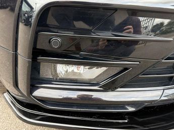 VOLKSWAGEN TIGUAN 2.0 TDI R-Line Tech SUV 5dr Diesel DSG Euro 6 (s/s) (150 ps)