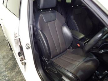 AUDI A4 AVANT 2.0 TDI S line Estate 5dr Diesel S Tronic quattro Euro 6 (s/s) (