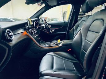 MERCEDES-BENZ GLC 2.1 GLC220d AMG Line (Premium) SUV 5dr Diesel G-Tronic 4MATIC Eu