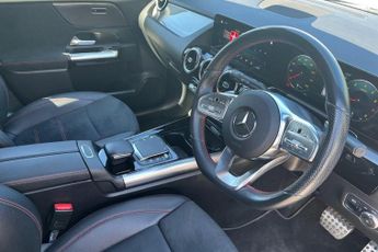 MERCEDES-BENZ GLA-CLASS 1.3 GLA200 AMG Line (Executive) SUV 5dr Petrol 7G-DCT Euro 6 (s/