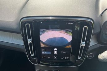 VOLVO XC40 1.5h T5 Recharge 10.7kWh Ultimate Bright SUV 5dr Petrol Plug-in 