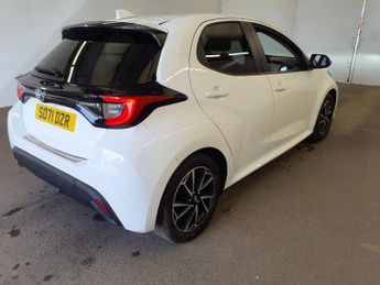 TOYOTA YARIS 1.5 VVT-h Design Hatchback 5dr Petrol Hybrid E-CVT Euro 6 (s/s) 