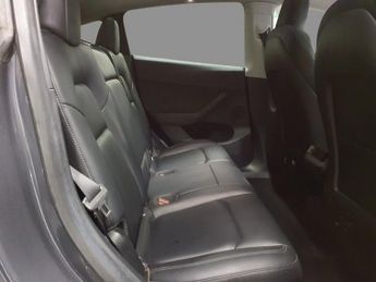 TESLA MODEL Y (Dual Motor) Long Range SUV 5dr Electric Auto 4WDE (384 bhp) Exp