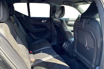 VOLVO XC40 2.0 D4 R-Design Pro SUV 5dr Diesel Auto AWD Euro 6 (s/s) (190 ps