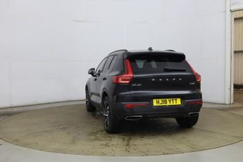 VOLVO XC40 2.0 D4 R-Design Pro SUV 5dr Diesel Auto AWD Euro 6 (s/s) (190 ps