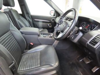 LAND ROVER DISCOVERY 3.0 D300 MHEV Dynamic HSE SUV 5dr Diesel Auto 4WD Euro 6 (s/s) (