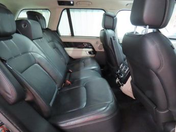 LAND ROVER RANGE ROVER 3.0 SD V6 Autobiography SUV 5dr Diesel Auto 4WD Euro 6 (s/s) (27