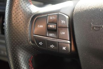 FORD FOCUS ST-LINE X MHEV AUTO 5d 