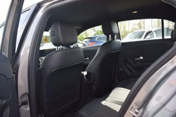 MERCEDES-BENZ A-CLASS 1.3 A180 SE Hatchback 5dr Petrol 7G-DCT Euro 6 (s/s) (136 ps)