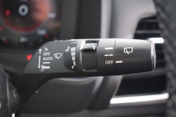 NISSAN QASHQAI 1.3 DIG-T MHEV N-Connecta SUV 5dr Petrol Hybrid XTRON Euro 6 (s/