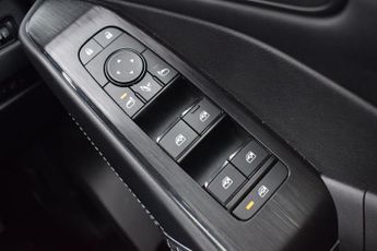 NISSAN QASHQAI 1.3 DIG-T MHEV N-Connecta SUV 5dr Petrol Hybrid XTRON Euro 6 (s/