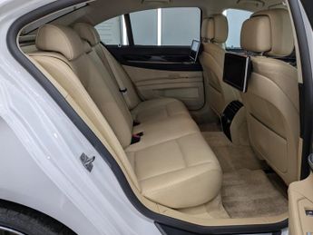 BMW 7 SERIES 3.0 740i SE Saloon 4dr Petrol Auto Euro 5 (s/s) (320 ps)