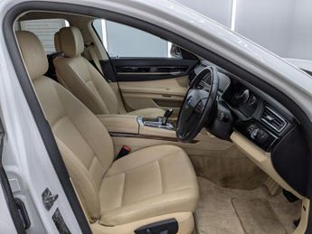 BMW 7 SERIES 3.0 740i SE Saloon 4dr Petrol Auto Euro 5 (s/s) (320 ps)