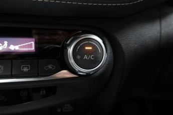 NISSAN JUKE 1.0 DIG-T N-Connecta SUV 5dr Petrol DCT Auto Euro 6 (s/s) (117 p